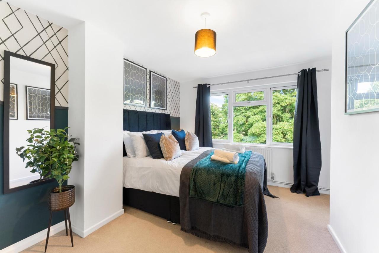 Boutique 4 Bed - Parking And Garden * Bath