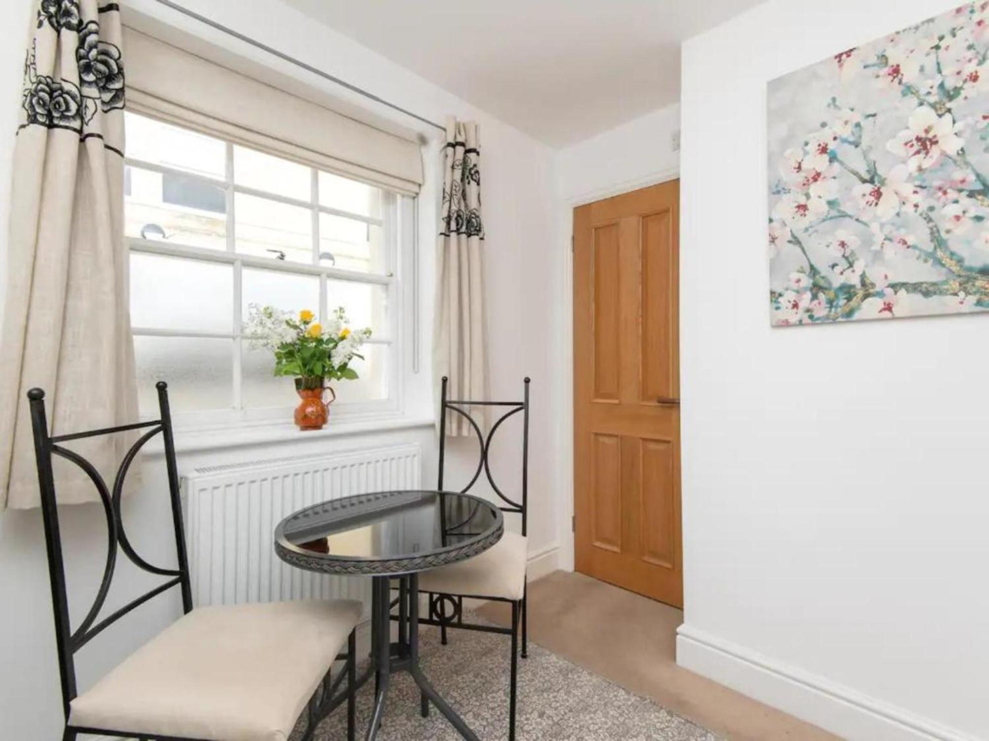 Apartment Pass The Keys Cosy 1 Bed Studio In Central *