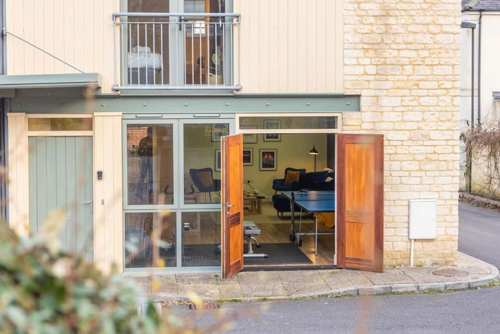 The Wellness Lodge- Gym, Table Tennis, Cinema, Parking And More!