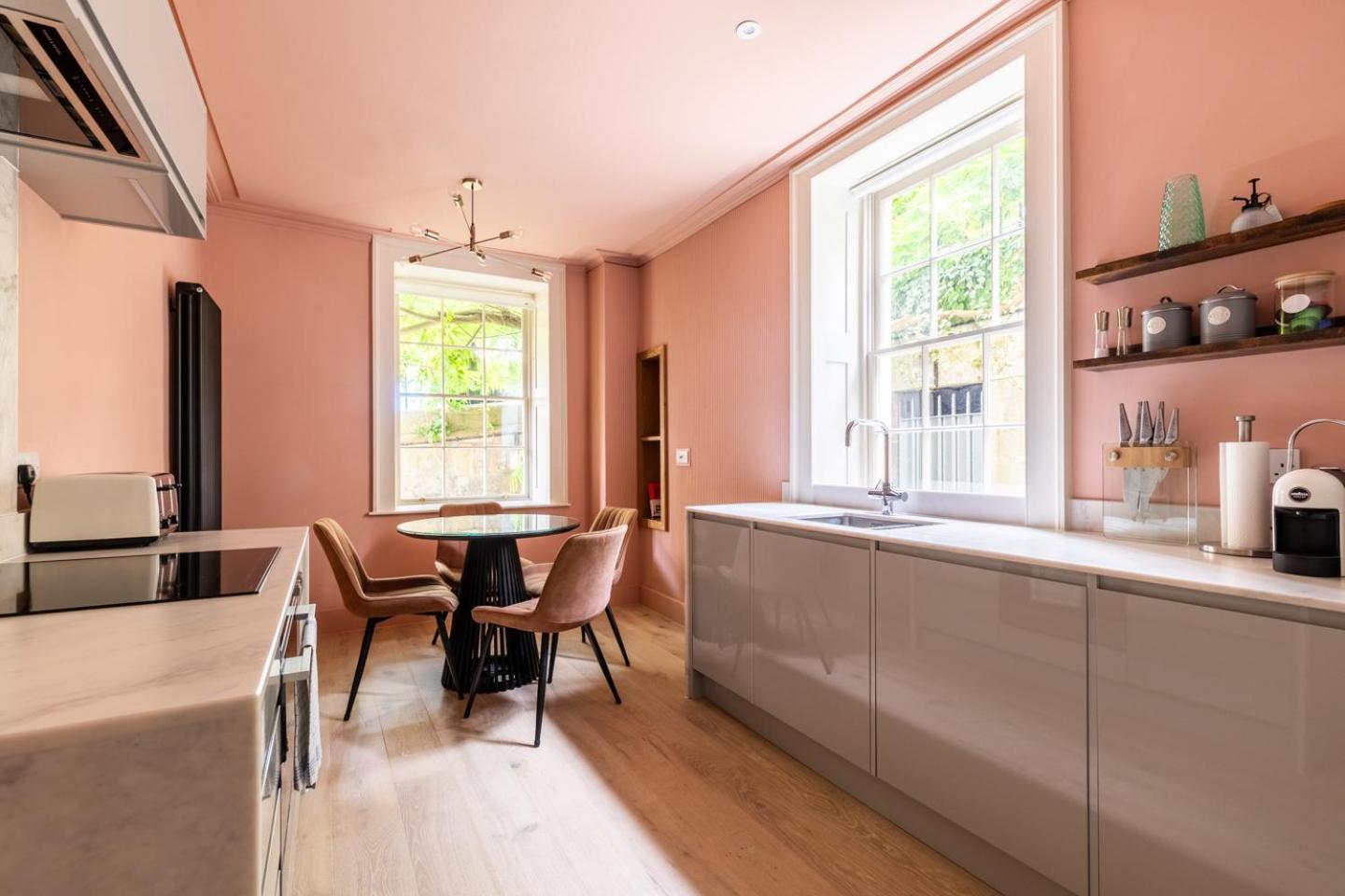 Russell House Apartment Bath