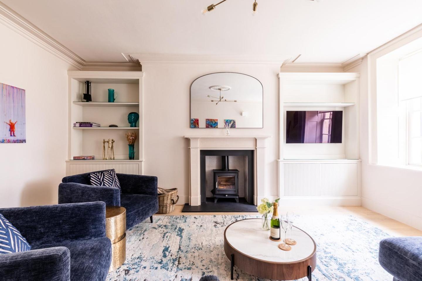 Russell House Apartment