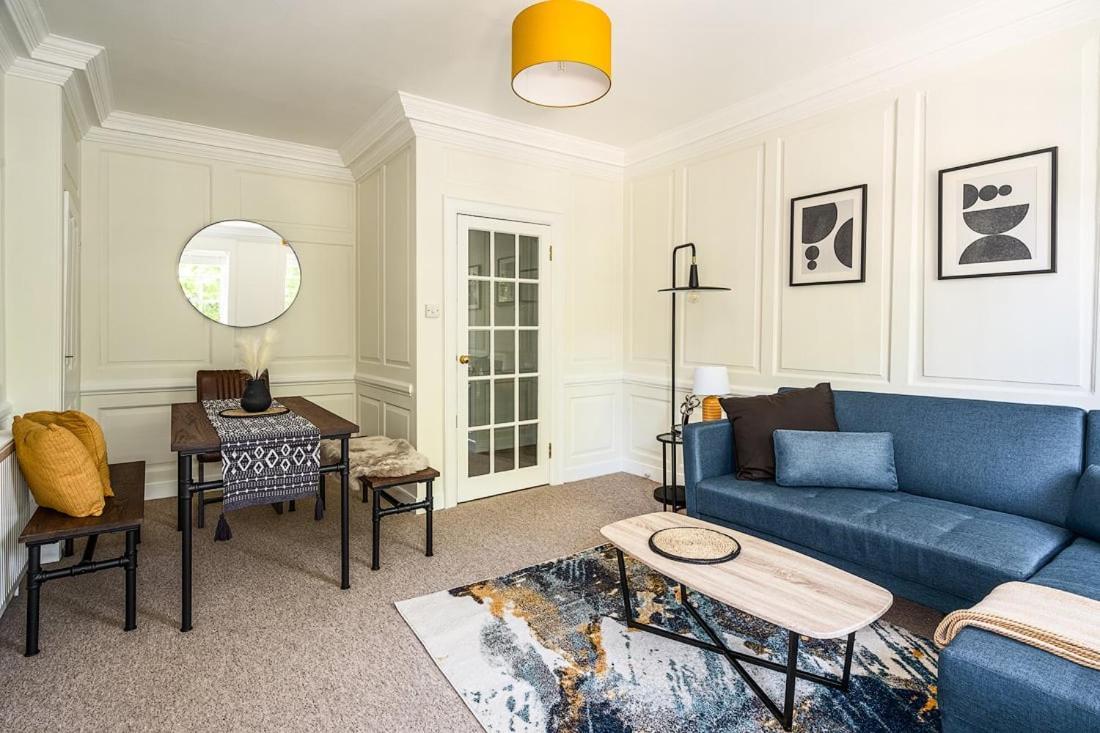 Stunning 3 Bedroom Period Centre * Bath