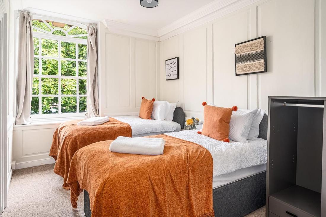 Stunning 3 Bedroom Period Centre Bath