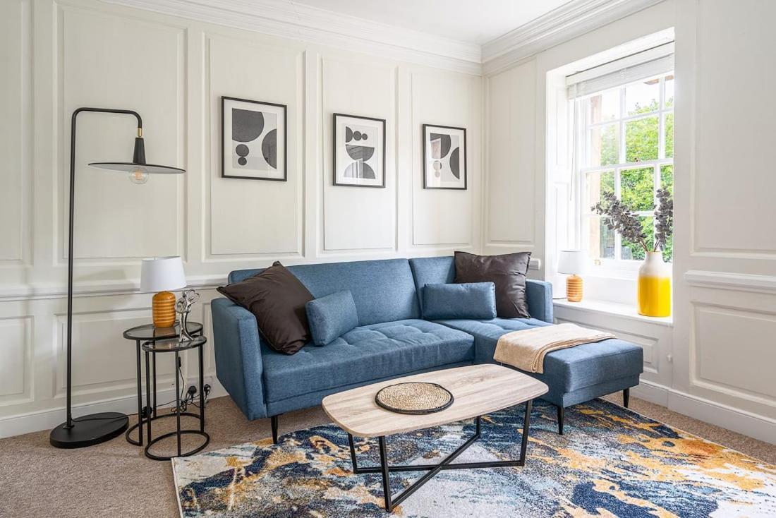 Stunning 3 Bedroom Period Centre *