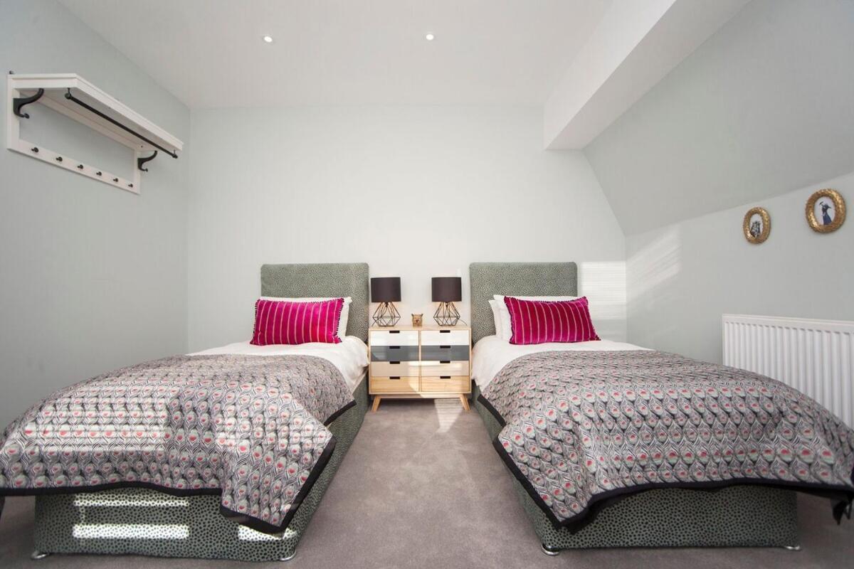 ※ Spacious Georgian Coach House & With Parking Holiday home *
