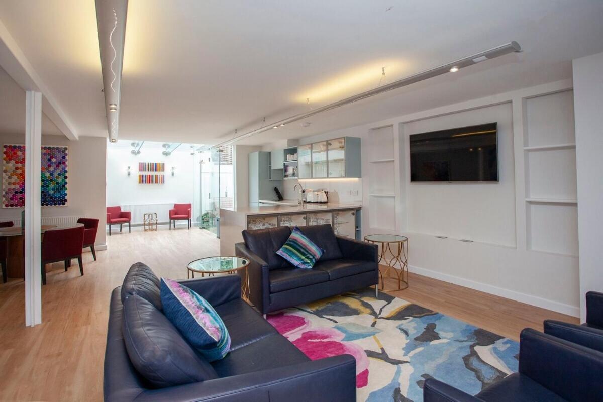 Holiday home ※ Spacious Georgian Coach House & With Parking