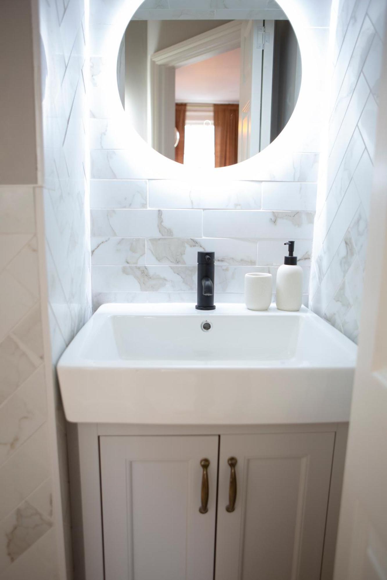 Apartment 1 Bed - *