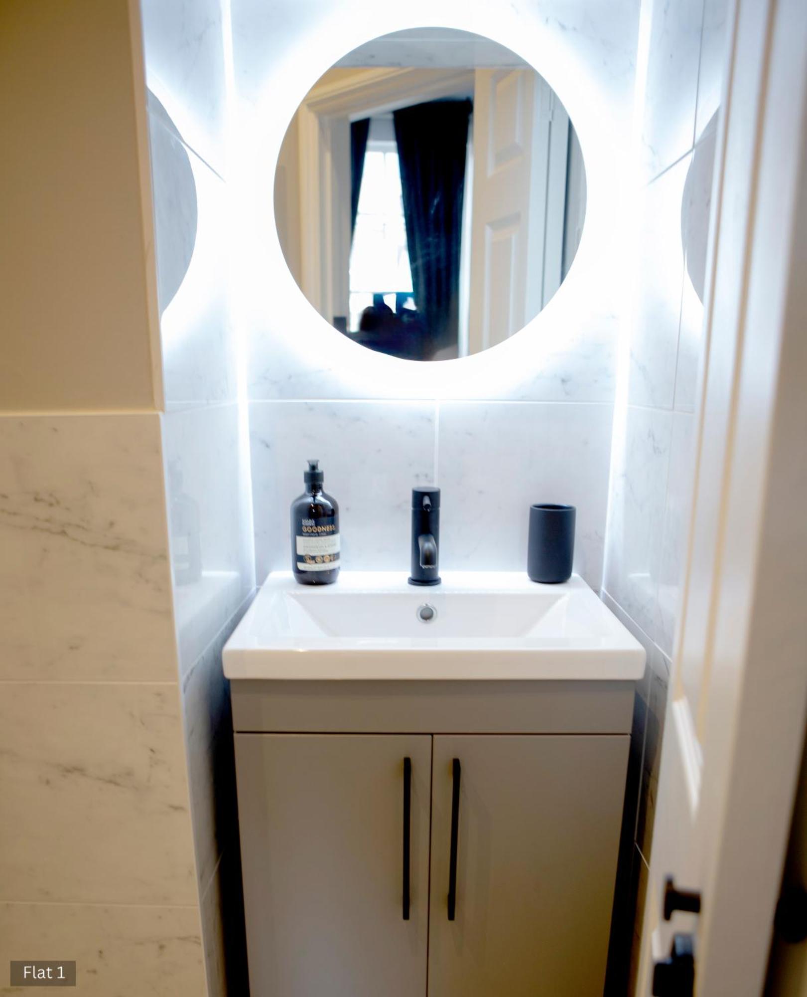 Apartment 1 Bed - Bath