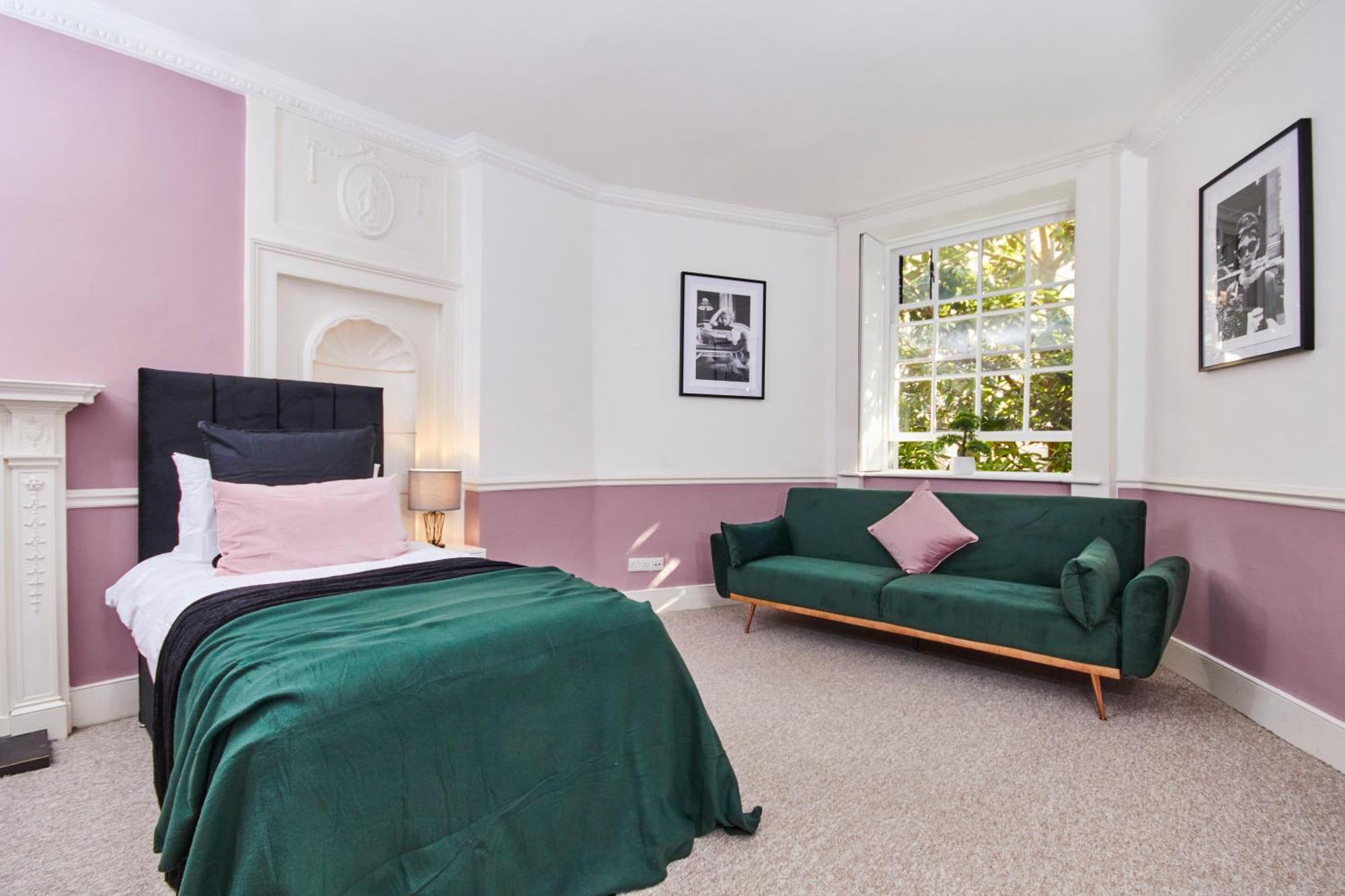 Beautiful 2bedroom 4 Actual Beds House With Wifi By Purestay * Bath
