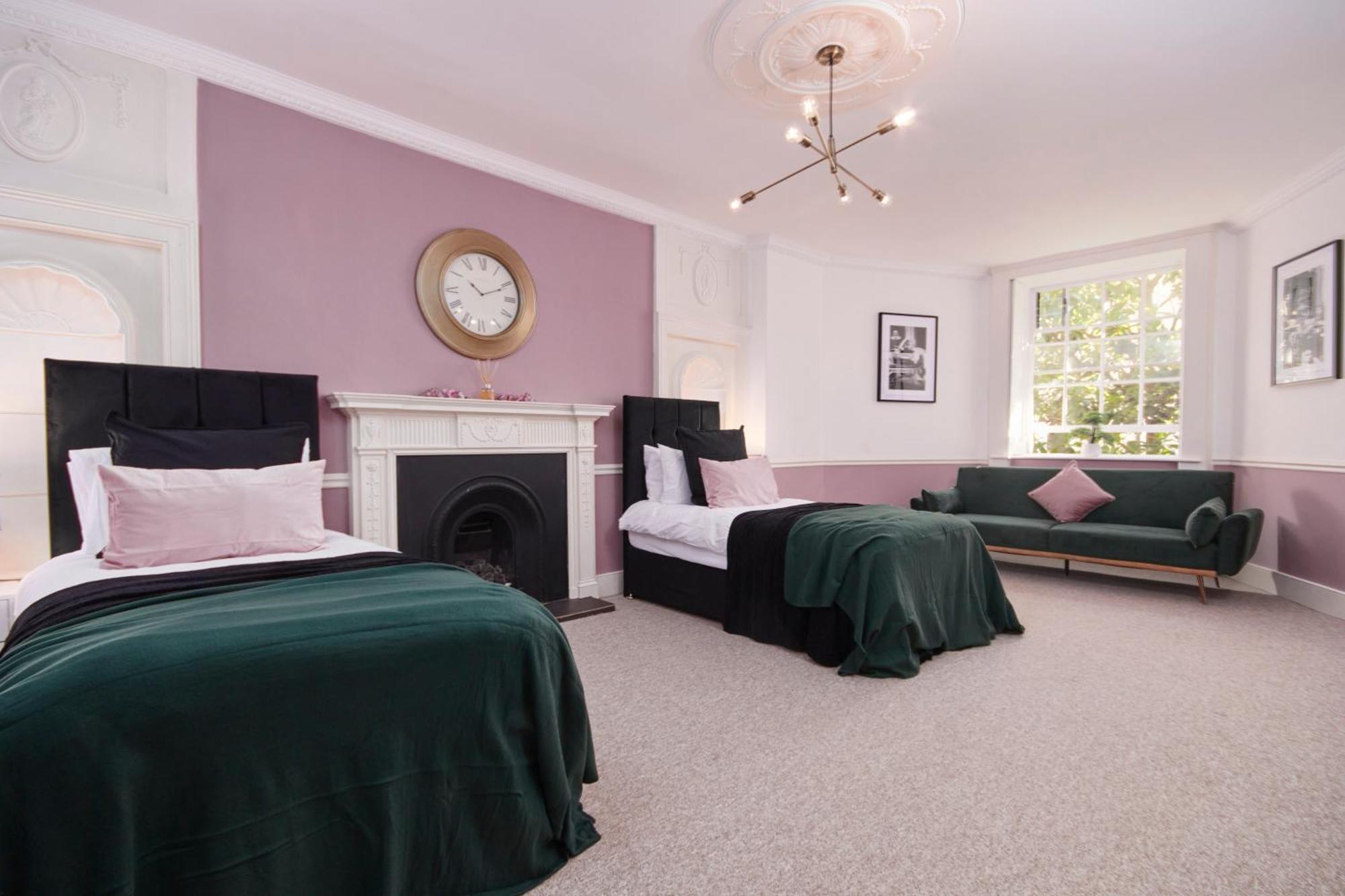 Beautiful 2bedroom 4 Actual Beds House With Wifi By Purestay Bath