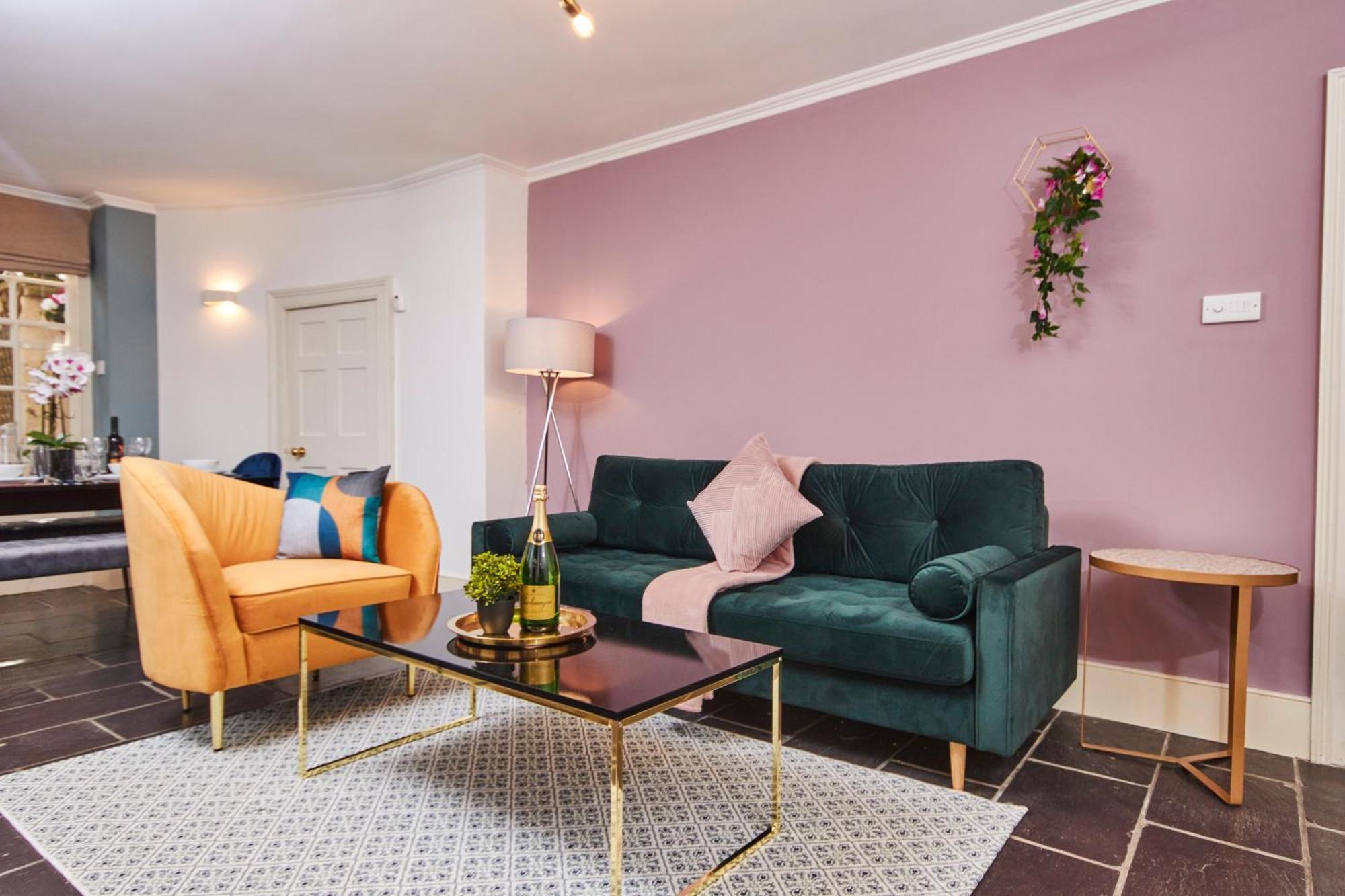 Beautiful 2bedroom 4 Actual Beds House With Wifi By Purestay * Bath