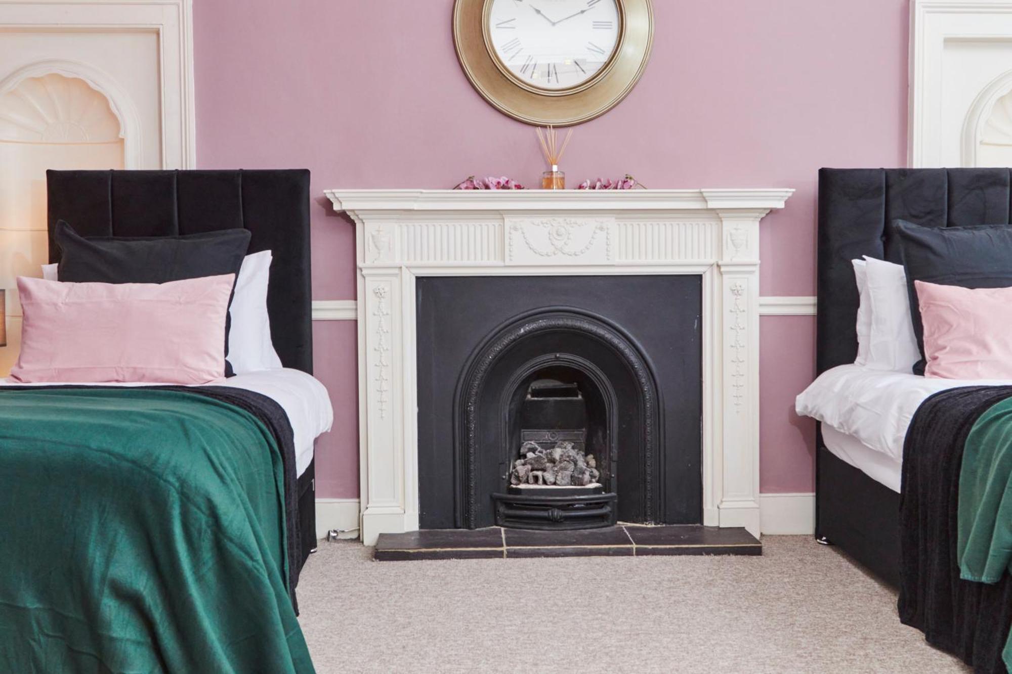 Beautiful 2bedroom 4 Actual Beds House With Wifi By Purestay Apartment *