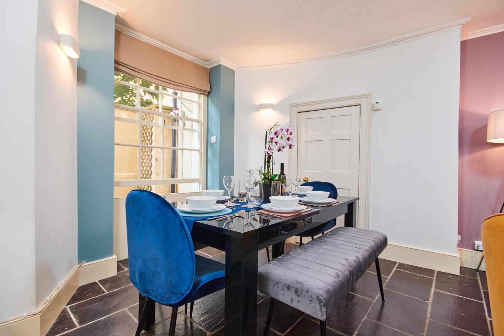 Beautiful 2bedroom 4 Actual Beds House With Wifi By Purestay * Bath