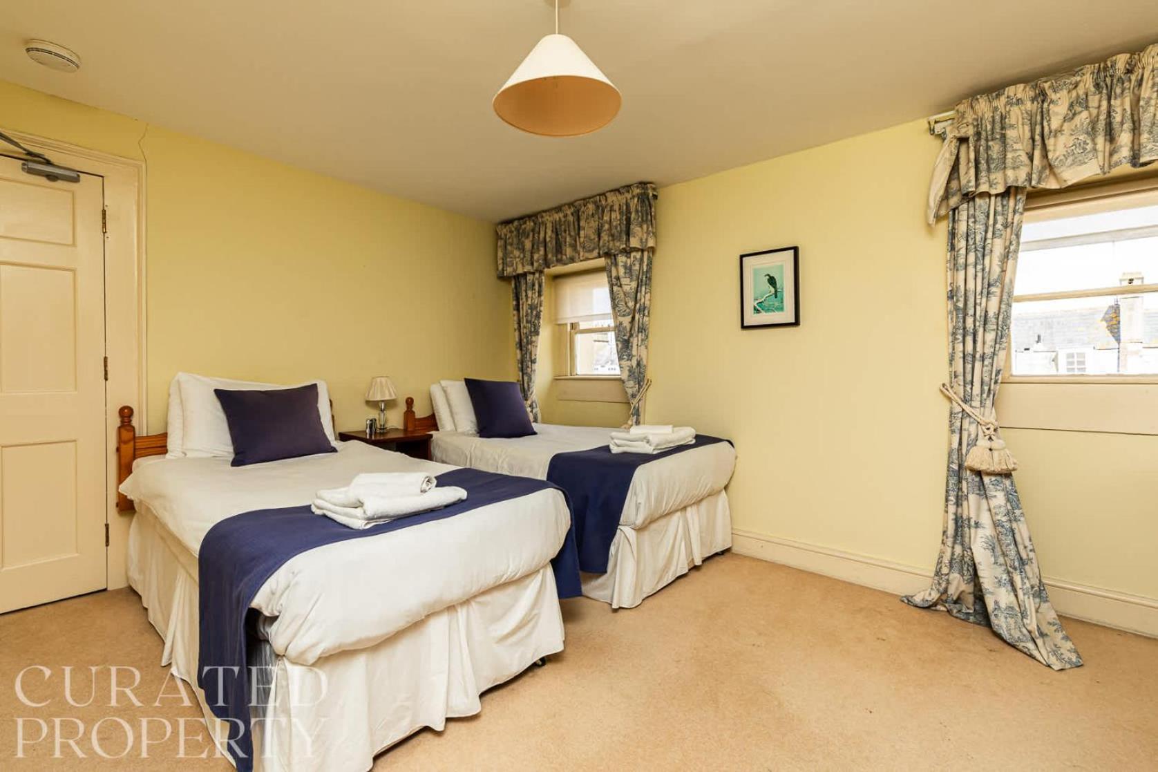 Holiday home The Admirals House - & Free Parking