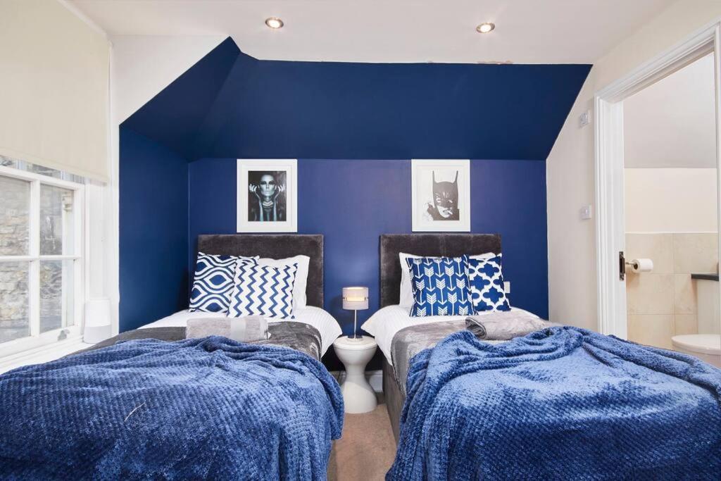Apartment The Beautiful Gem Of - Sleeps 16 Bath
