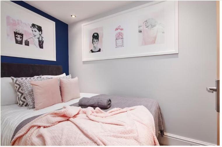 Apartment The Beautiful Gem Of - Sleeps 16 Bath