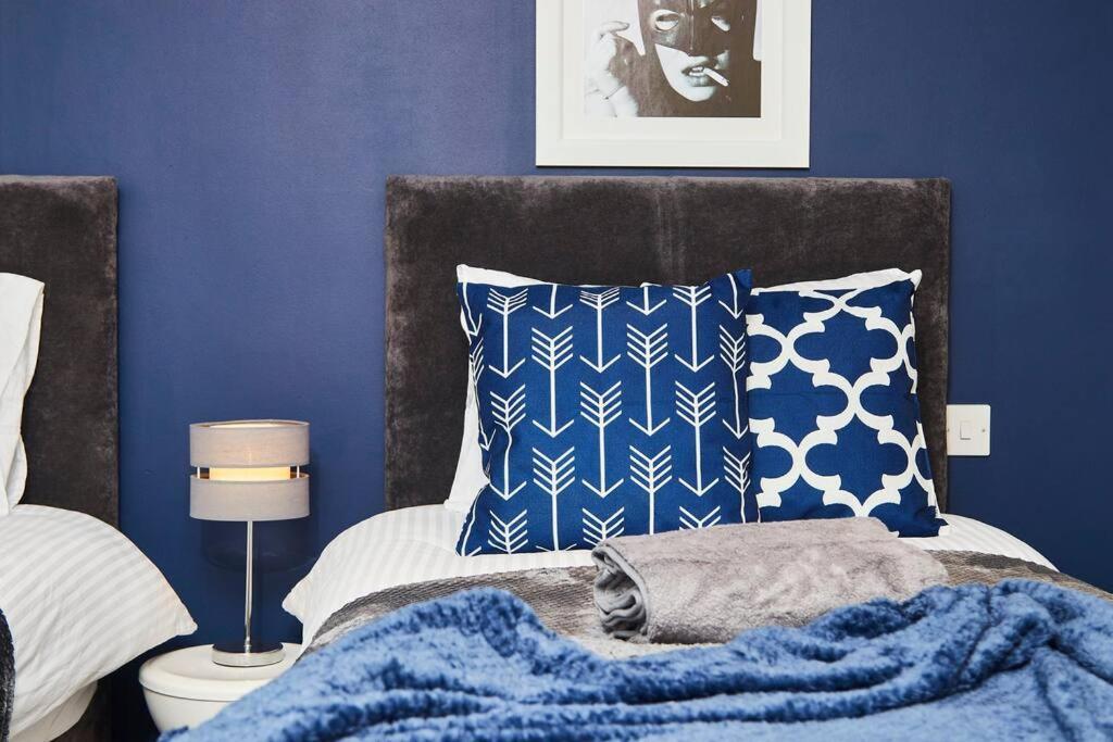 The Beautiful Gem Of - Sleeps 16 Apartment