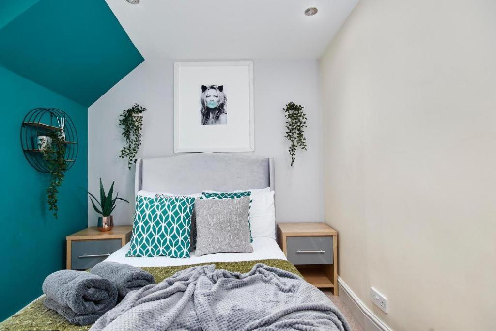 The Beautiful Gem Of - Sleeps 16 Apartment Bath