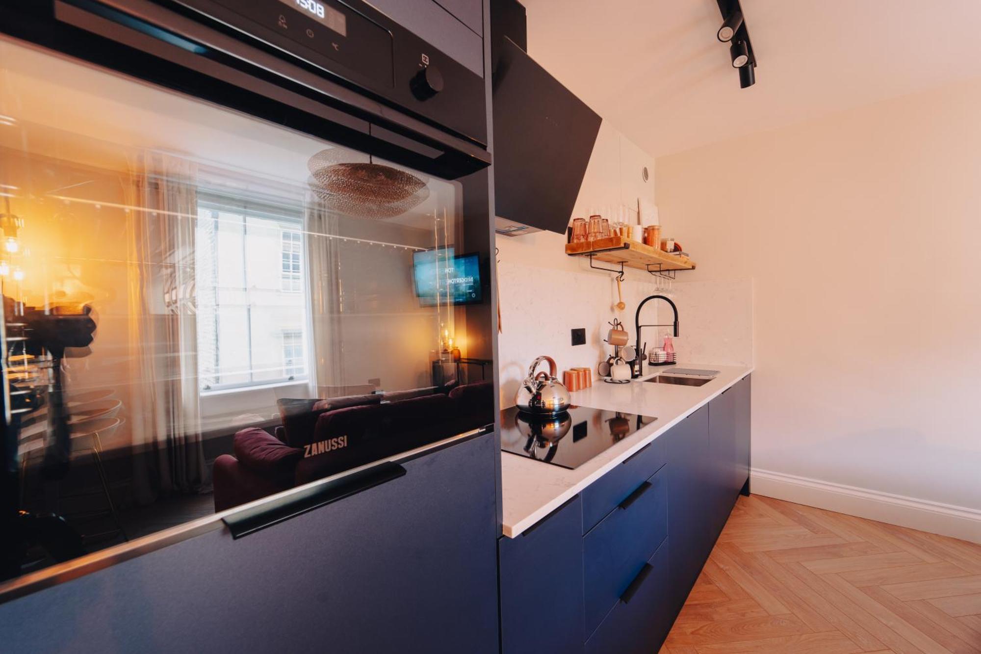 1 Bed - Apartment Bath