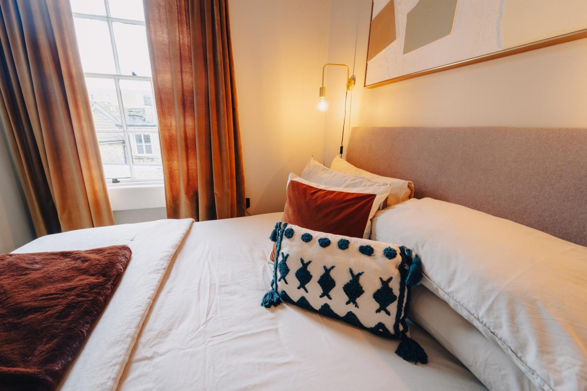 1 Bed - * Bath