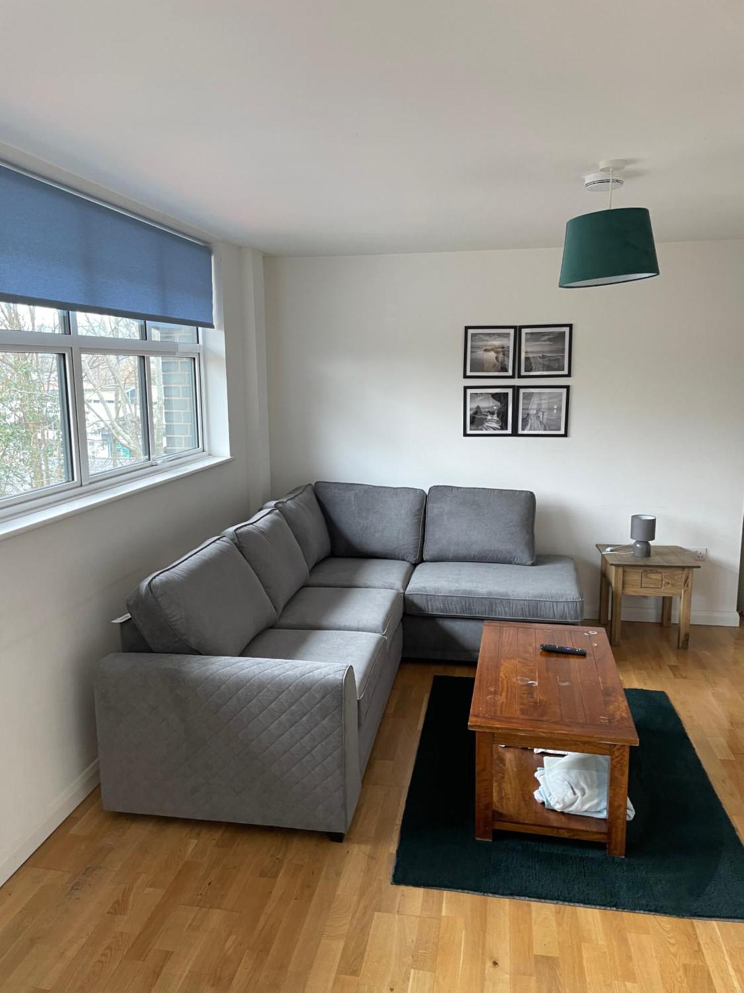 Apartment 2 Bed Centre Flat *