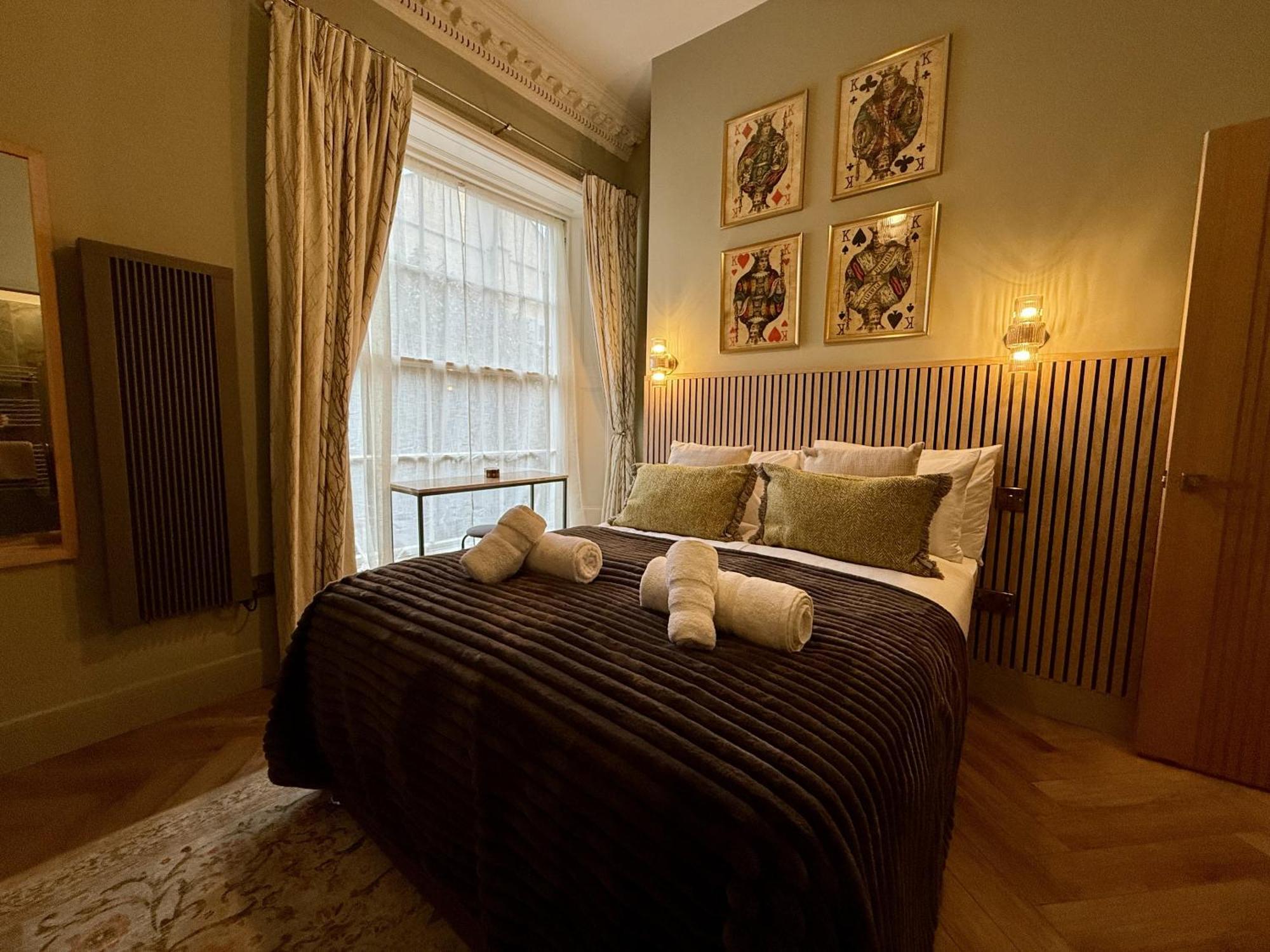 The Georgian Ace, Two Bed Two Bath,bath Keys Bath