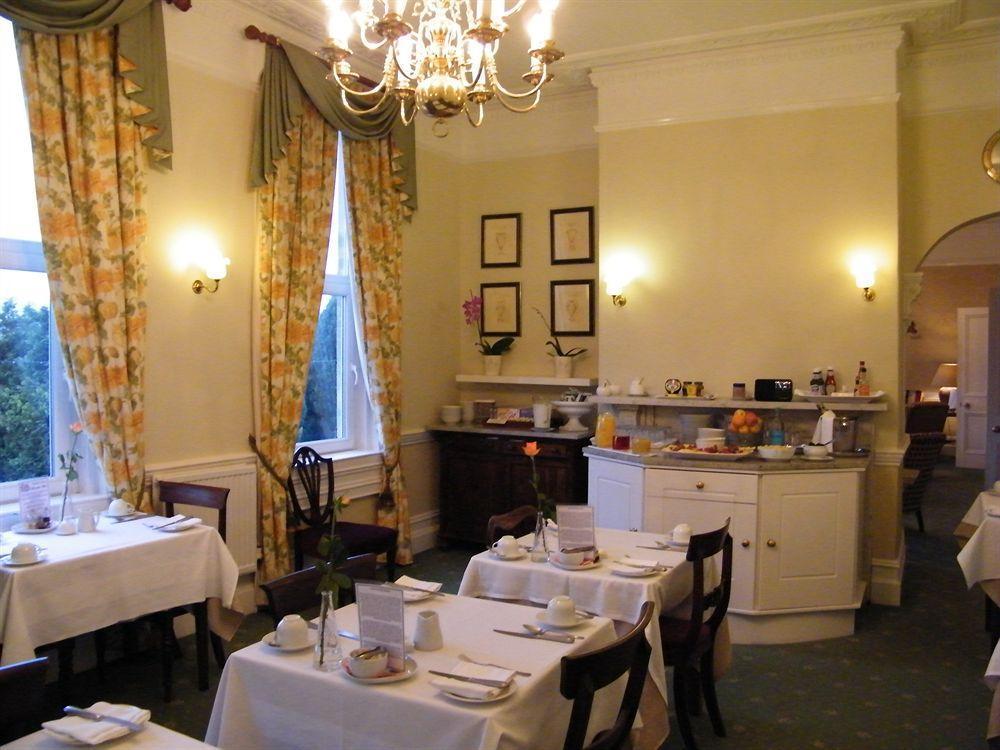 Oldfields House 4* Bath