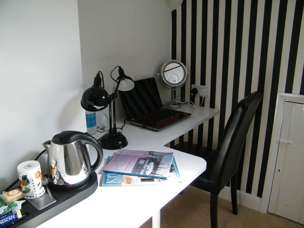 Oldfields House Bed & Breakfast Bath