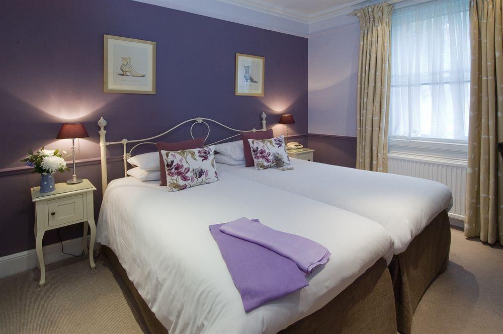 Oldfields House Bed & Breakfast 4*