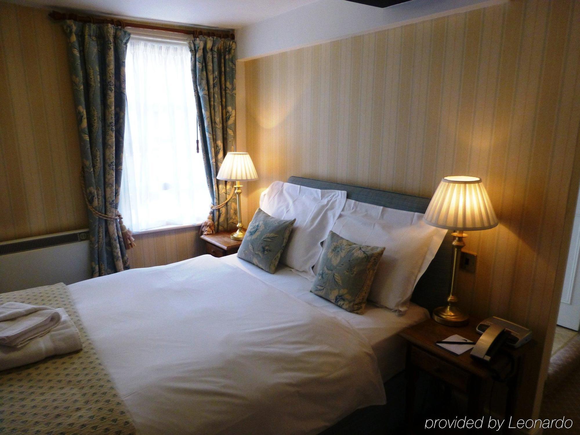 Inn The Bear
