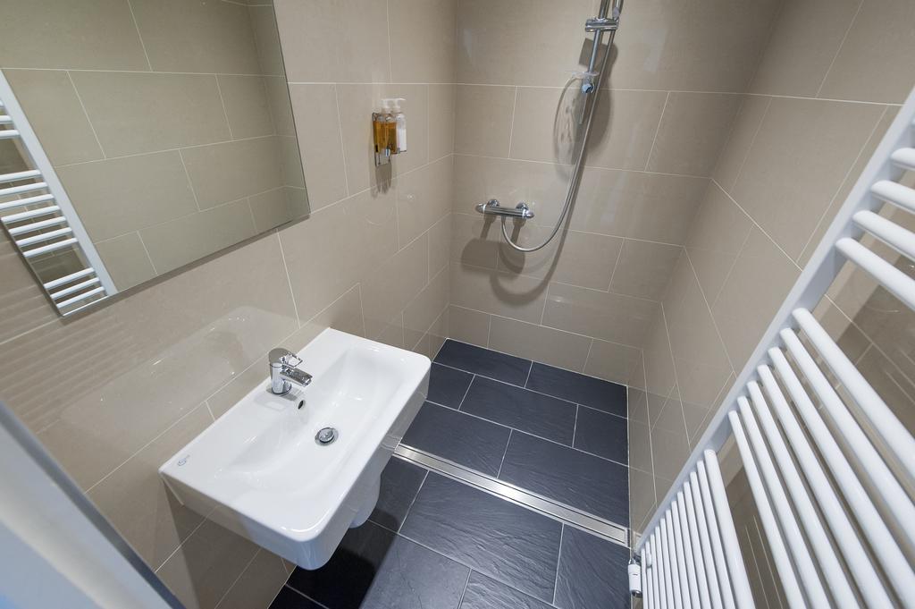 Number 17 Bath