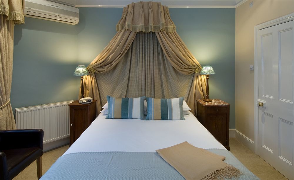 Bed & Breakfast Oldfields House Bath