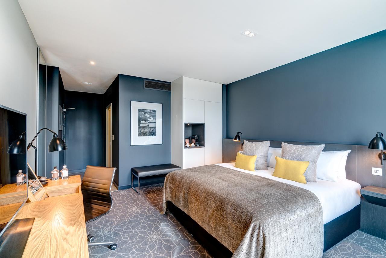 Apex Of Hotel Bath