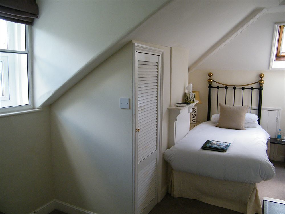 Bed & Breakfast Oldfields House 4*