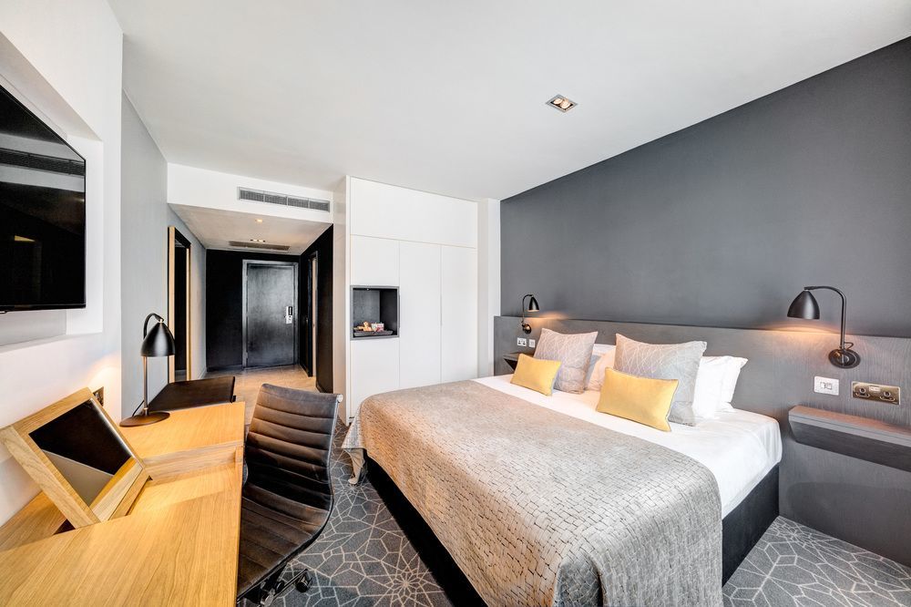 Hotel Apex Of 4*