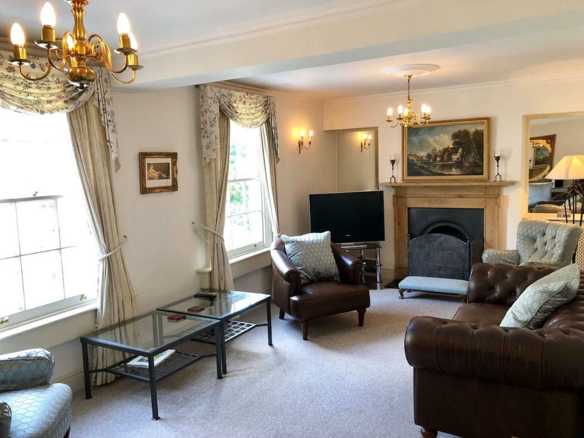 Apartment Lauras Townhouse Lansdown Slope Townhouse *
