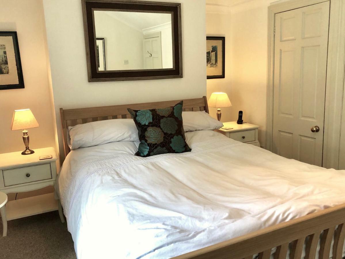 Apartment Lauras Townhouse Lansdown Slope Townhouse *
