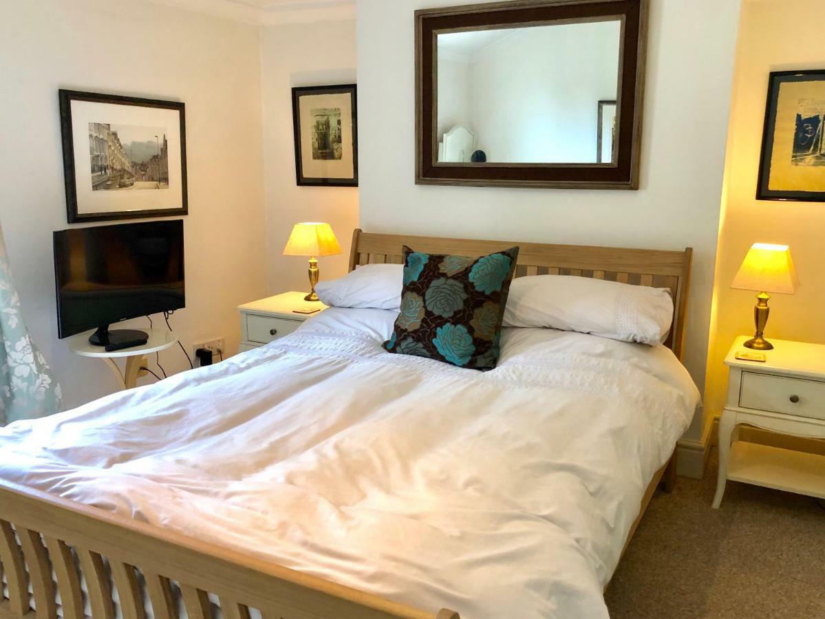 Lauras Townhouse Lansdown Slope Townhouse
