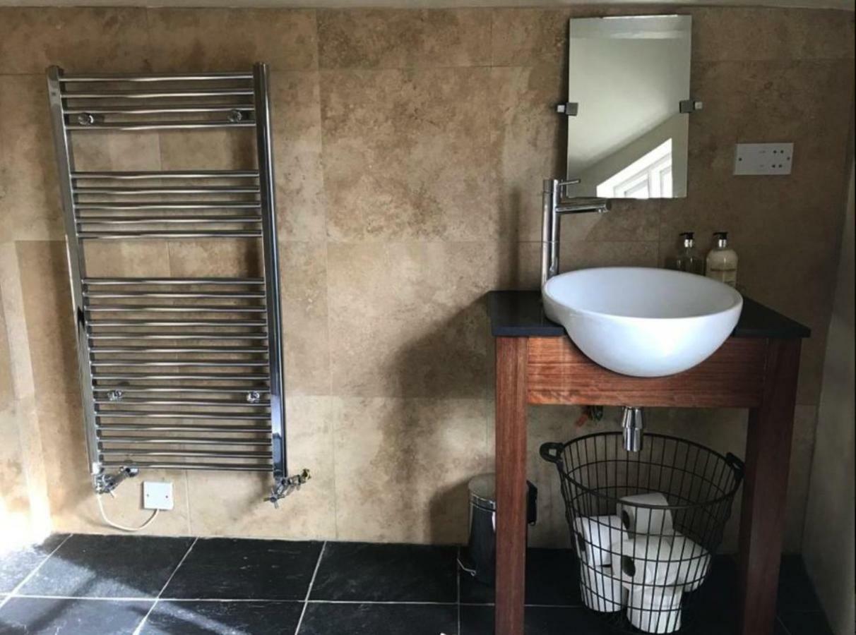 1 Georges Place Apartment Bath