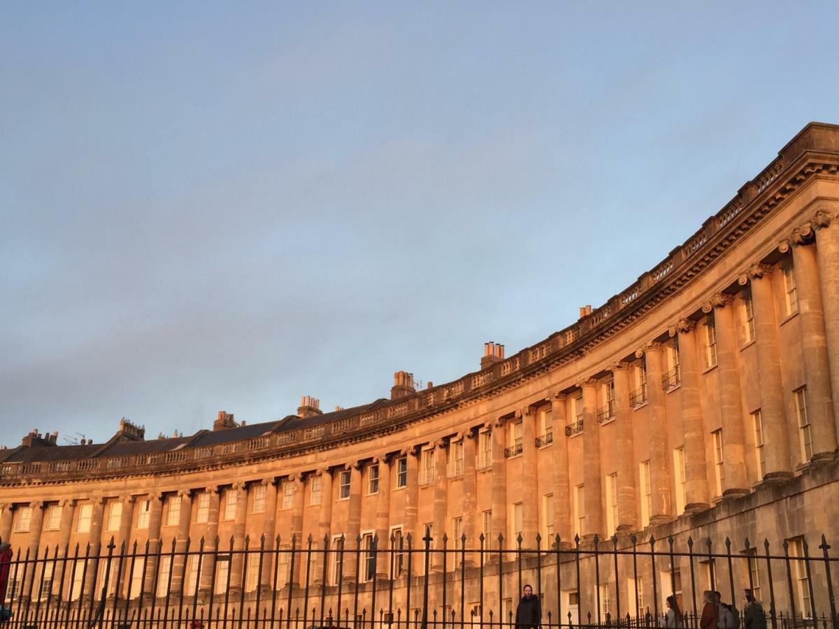 The Apartment, Bath