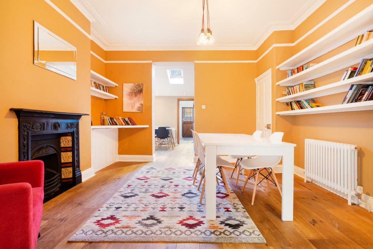 The Hive House - Large Light-flooded 6bdr Townhouse Apartment Bath