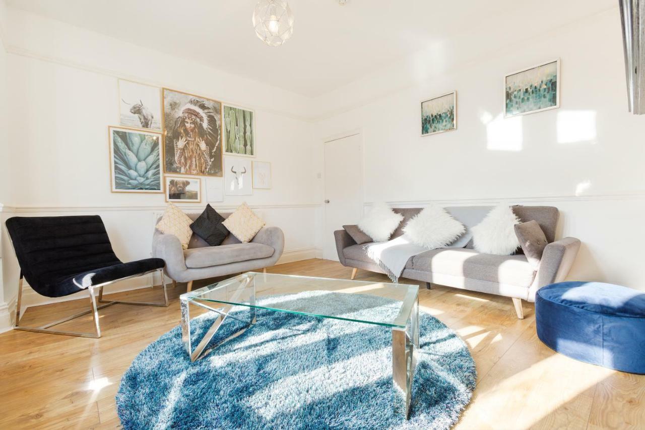 The Hive House - Large Light-flooded 6bdr Townhouse Apartment Bath