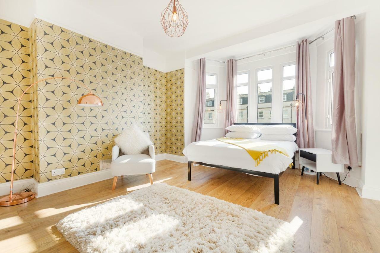 The Hive House - Large Light-flooded 6bdr Townhouse Apartment Bath