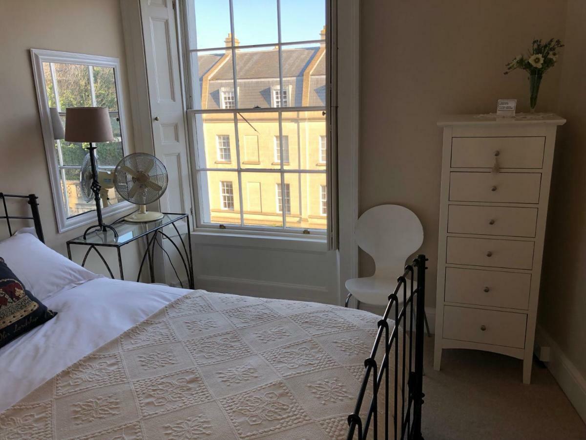 1 Georges Place
