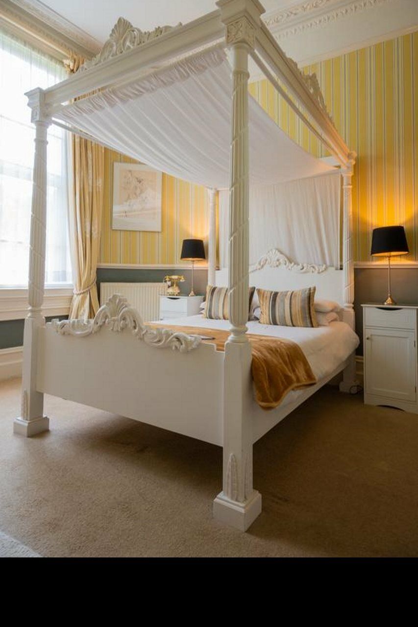Oldfields House Bed & Breakfast Bath