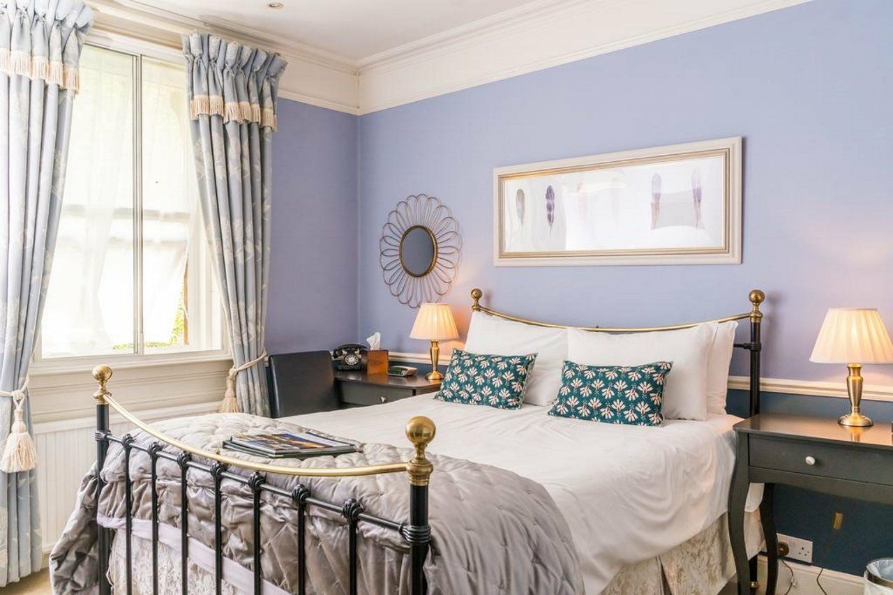 Oldfields House Bed & Breakfast Bath