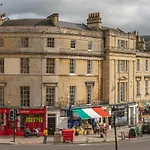 Spacious Maisonette With Parking - 10 Mins Walk From Bath Abbey - 2 Bed & 2 Bath