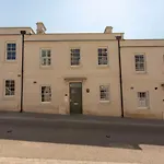 Beautiful, Modern Apartment In Hope Place Bath, 1 Bedroom Luxury City Centre Apartment With Beautiful City Views, A Stones Throw From The Royal Crescent In Bath