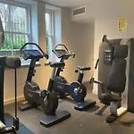 Student Castle Studio Apartments - Free Parking