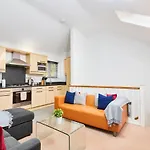 Boutique Bath Apartment Free Parking